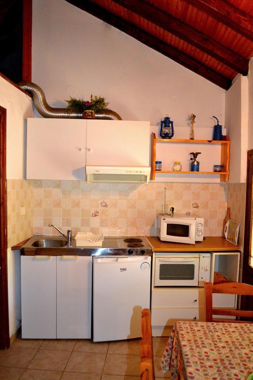 Chouchounikos Apartments Лефокастро Экстерьер фото