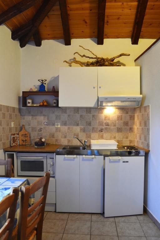 Chouchounikos Apartments Лефокастро Экстерьер фото