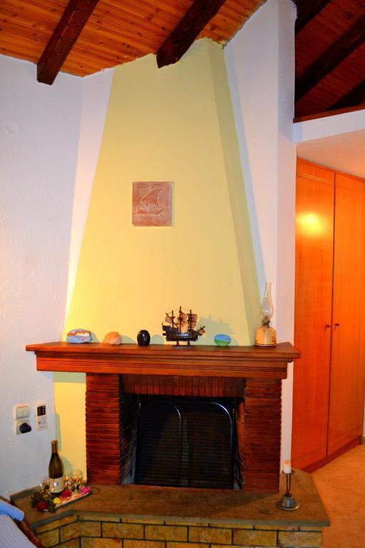 Chouchounikos Apartments Лефокастро Экстерьер фото