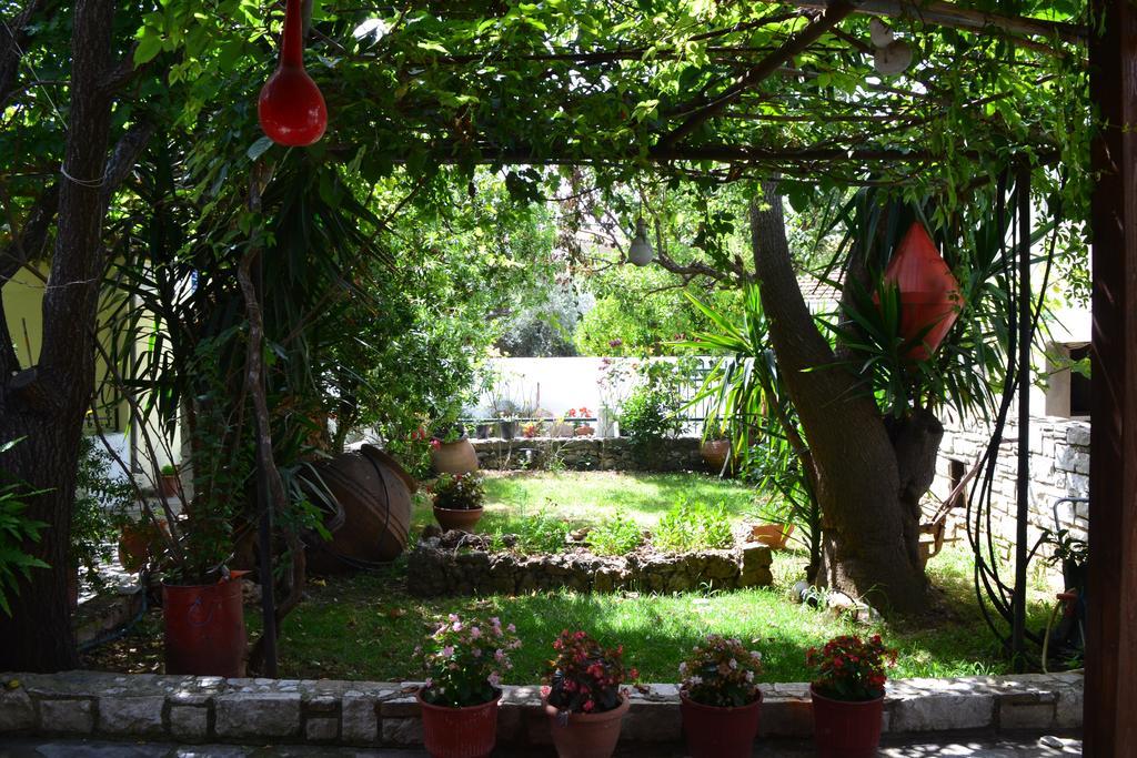 Chouchounikos Apartments Лефокастро Экстерьер фото